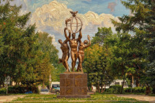 Памятники — Скульптура «Дружба народов» — фото