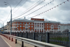 Достопримечательности — «Дом Ворошиловских стрелков» — фото