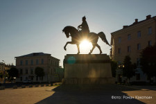 Памятники — Памятник Князю Михаилу Ярославичу Тверскому — фото