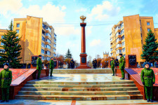 Памятники — Стелла «Город воинской славы» — фото