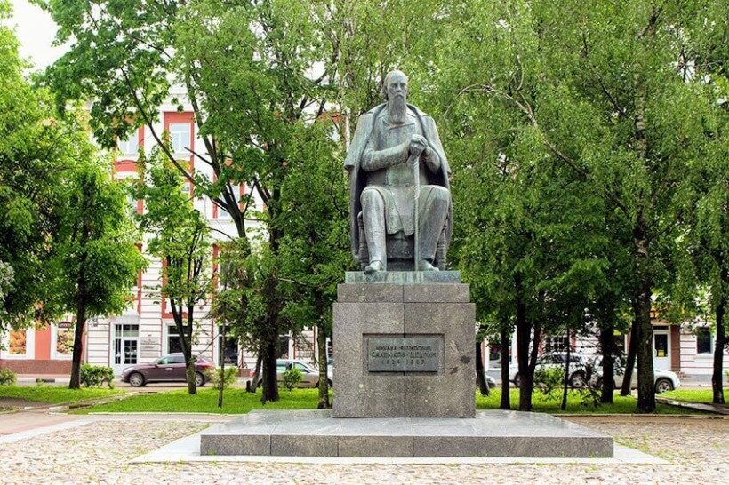 ​​​​​​​Памятник М.Е. Салтыкову – Щедрину — фото-623_1