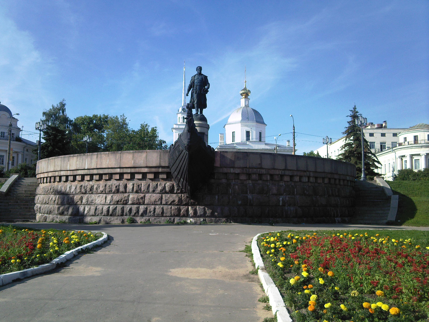 Памятник Афанасию Никитину достопримечательности Твери