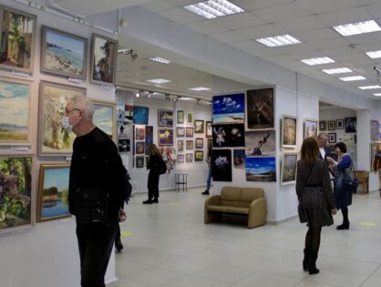 "АРТ-ПРОРЫВ" - масштабная выставка-продажа картин и прикладного творчества.